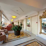 Hotel Bristol