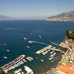 Bristol Hotel 4*