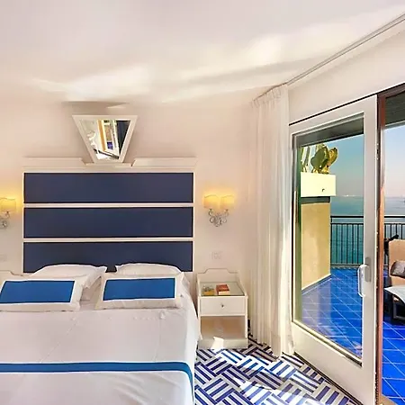 Bristol Hotel 4*
