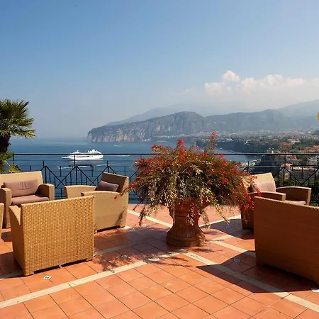 브리스톨 호텔 4*