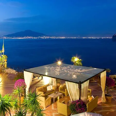 브리스톨 호텔 4*