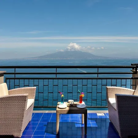 호텔 브리스톨 4*