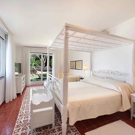 호텔 브리스톨 4*