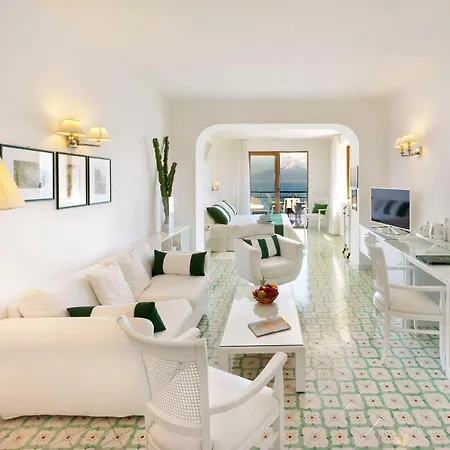 브리스톨 4* 소렌토