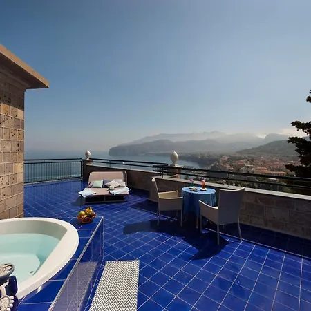 Bristol Hotel 4*