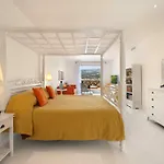 Bristol Hotel 4*