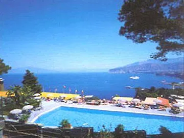 Bristol Hotel 4*